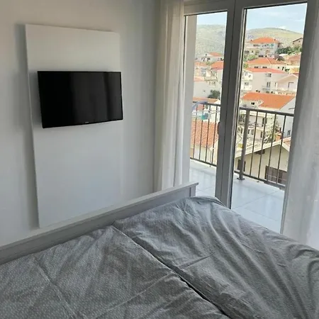 With Parking Space - 23948 Trogir